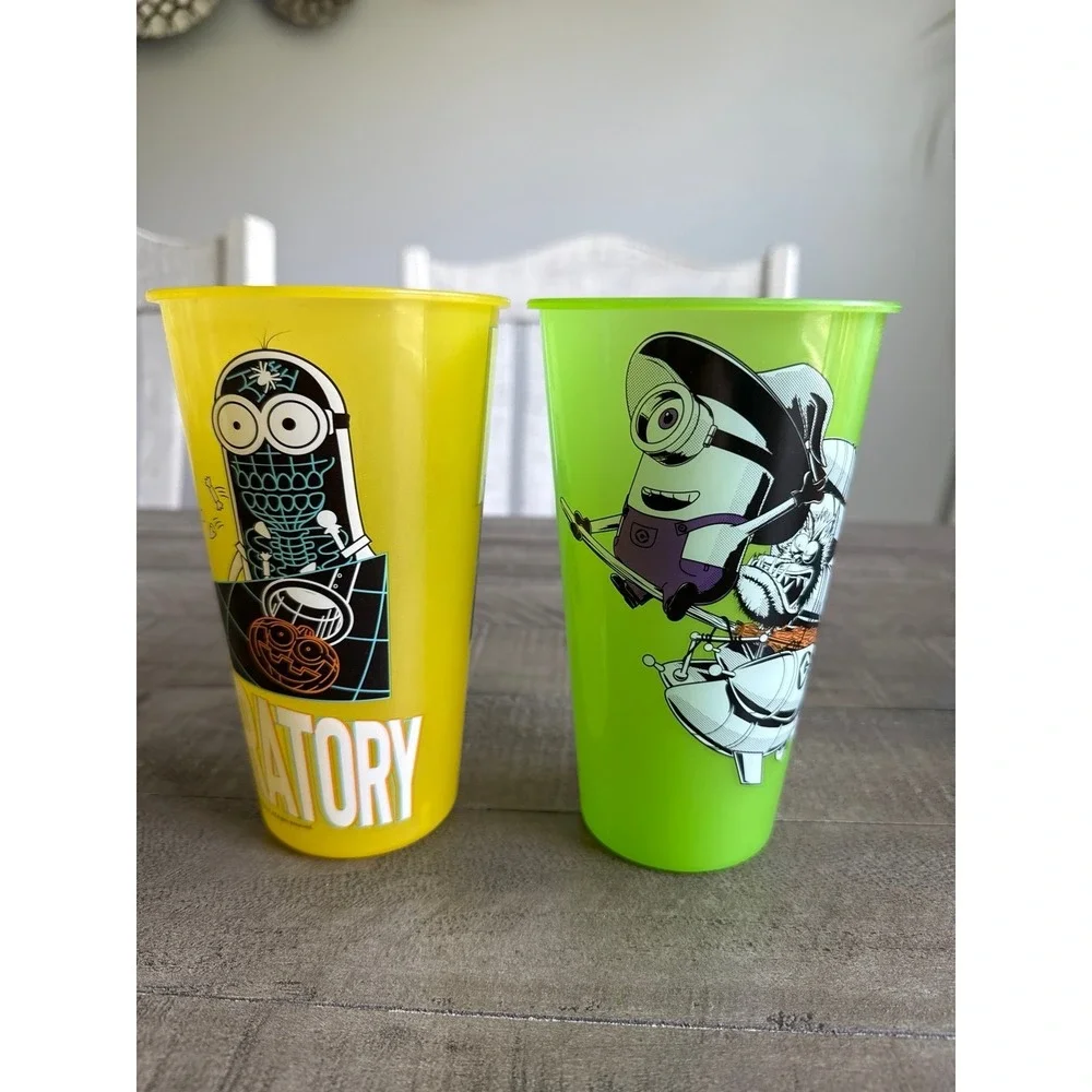 Zak Designs Minions: The Rise of‎ Gru Halloween Glow in the Dark Tumbler Set